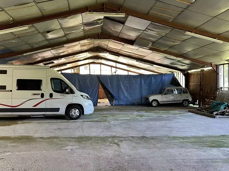 Maison, 1 000 m²