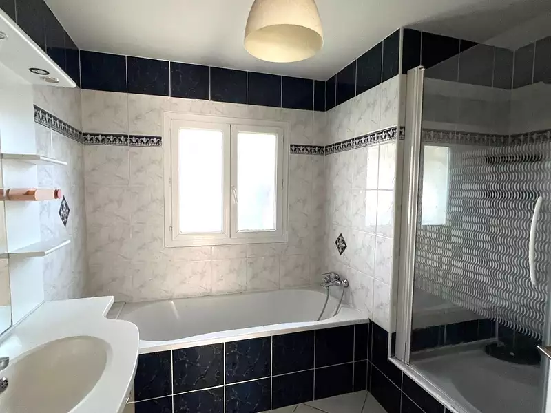 Maison, 210 m²