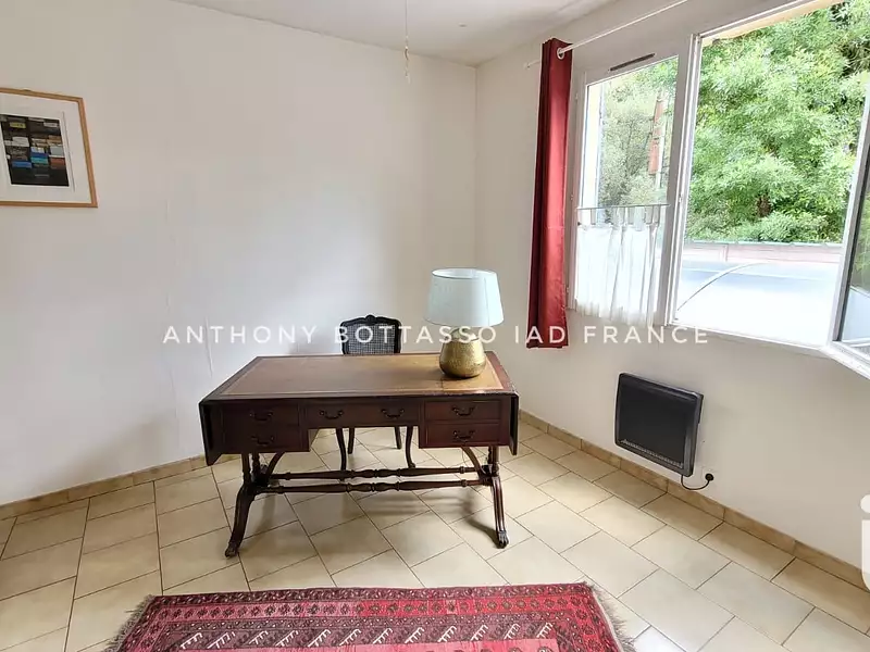 Maison, 240 m²