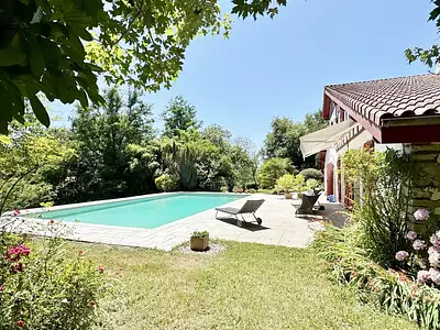 Maison, 230 m²