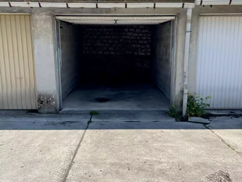 Parking, 12 m²