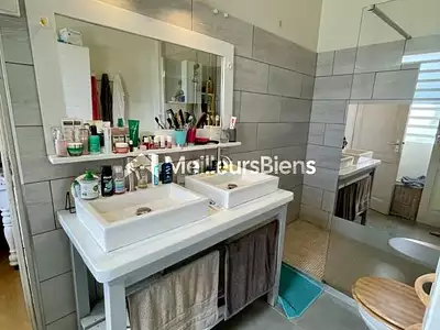 Maison, 260 m²
