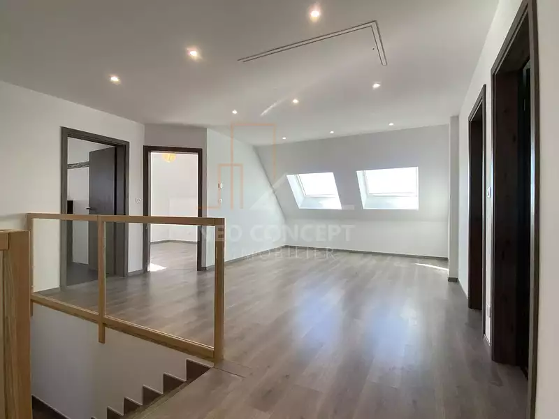 Maison, 166 m²