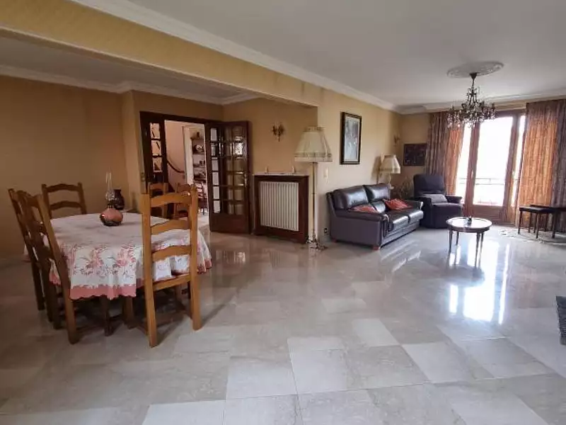 Maison, 204 m²