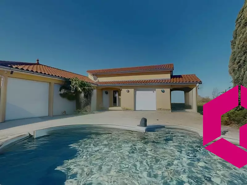 Maison, 240 m²