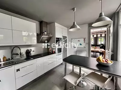 Maison, 200 m²