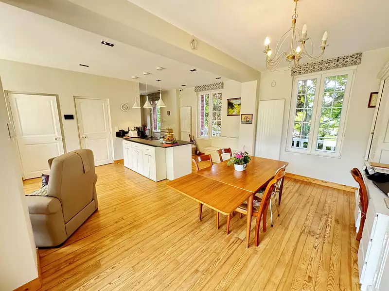 Maison, 180 m²