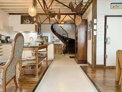 Maison, 230 m²