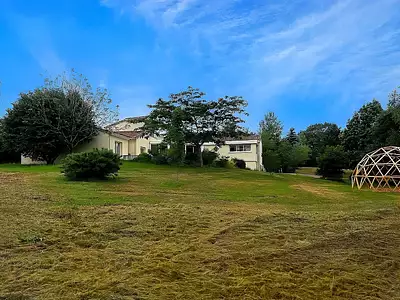 Maison, 318,67 m²