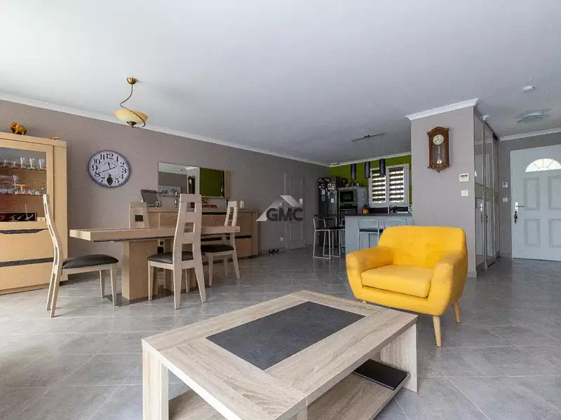 Maison, 92 m²