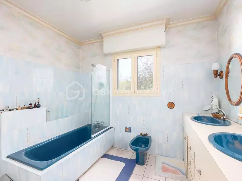 Maison, 218 m²