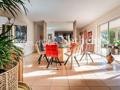 Maison, 390 m²