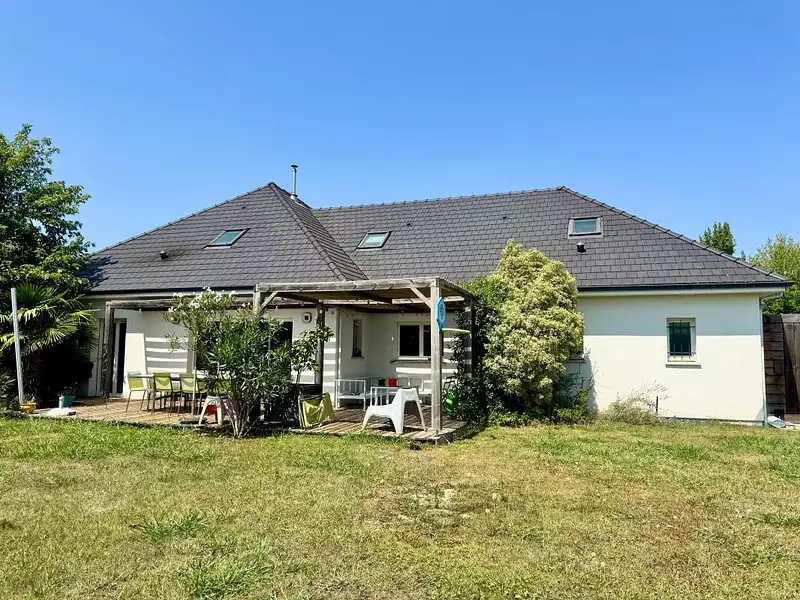 Maison, 196 m²