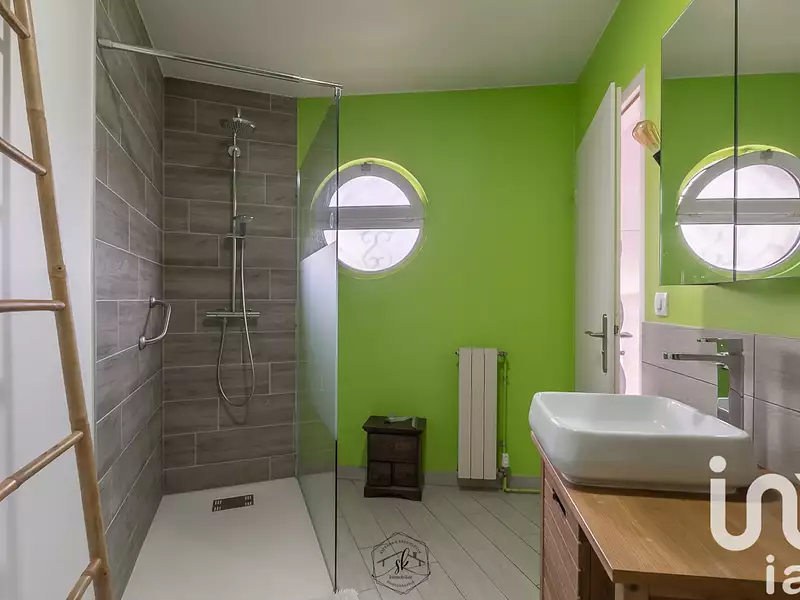 Maison, 299 m²