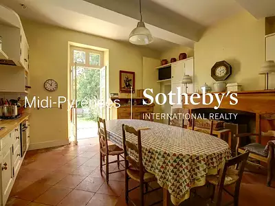 Maison, 484 m²