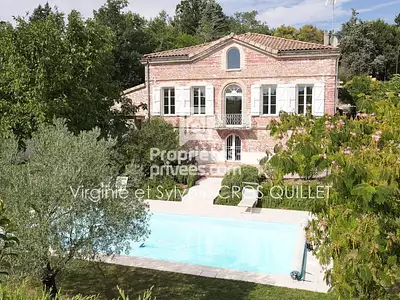 Maison, 284 m²
