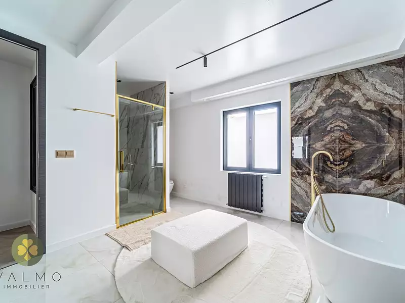 Maison, 315 m²
