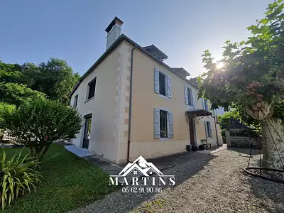 Maison, 261 m²