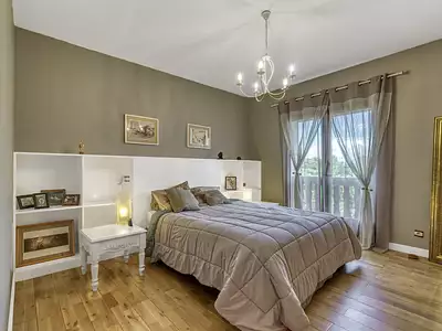 Maison, 240 m²