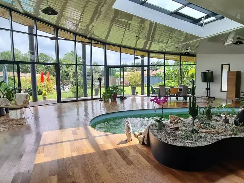 Maison, 805 m²
