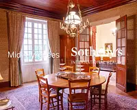 Maison, 556 m²