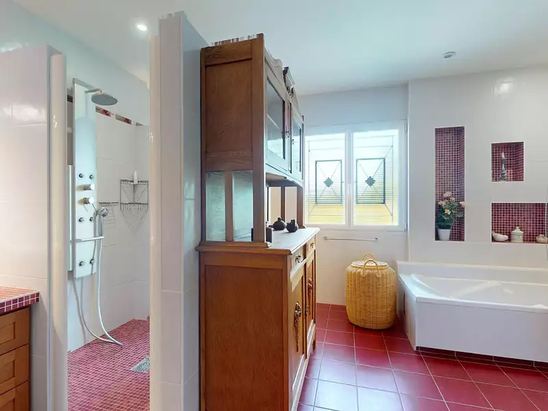 Maison, 268 m²