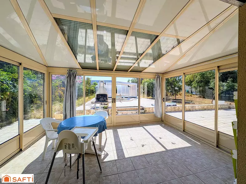Maison, 181 m²
