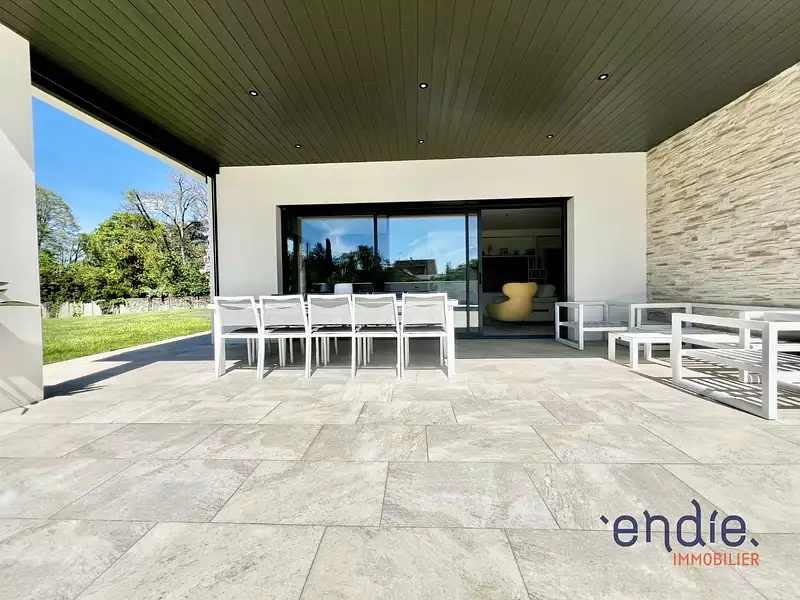 Maison, 185 m²