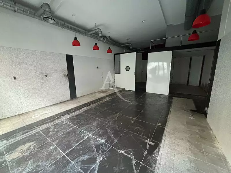 Divers, 60 m²