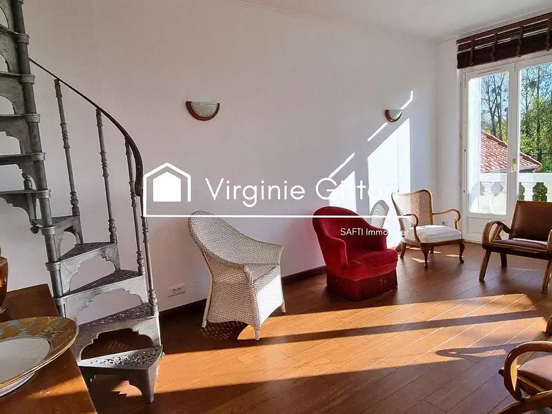 Maison, 197 m²