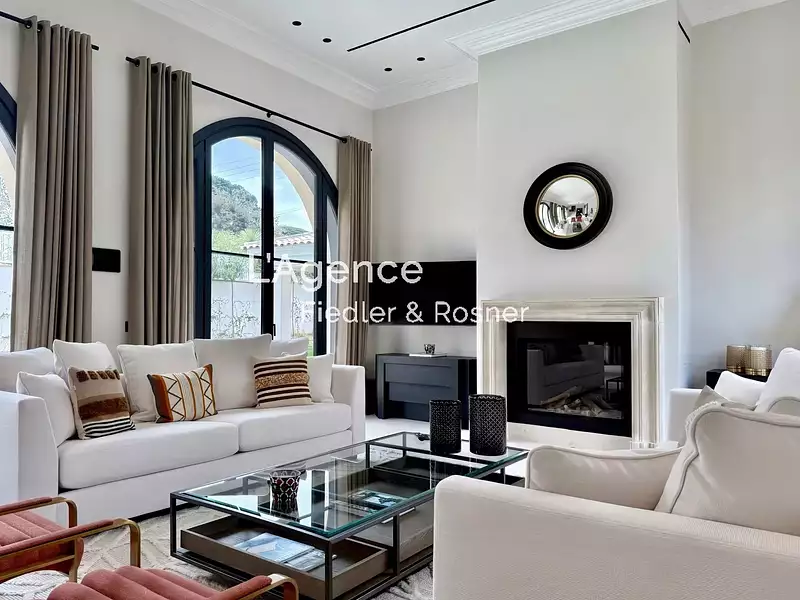 Maison, 265 m²