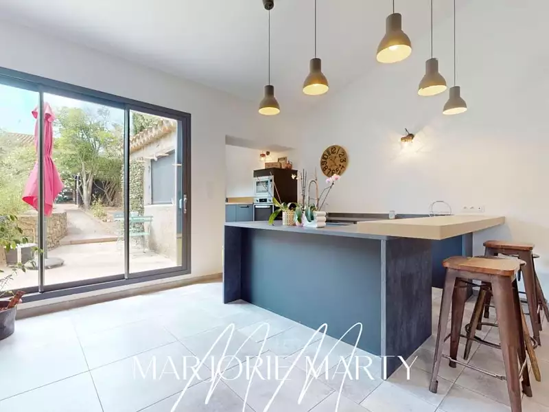 Maison, 269 m²