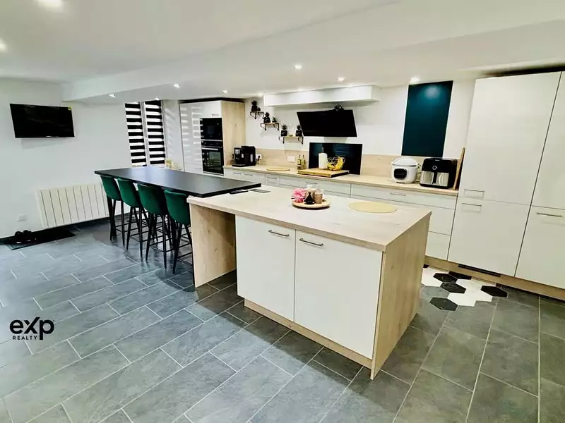 Maison, 185 m²