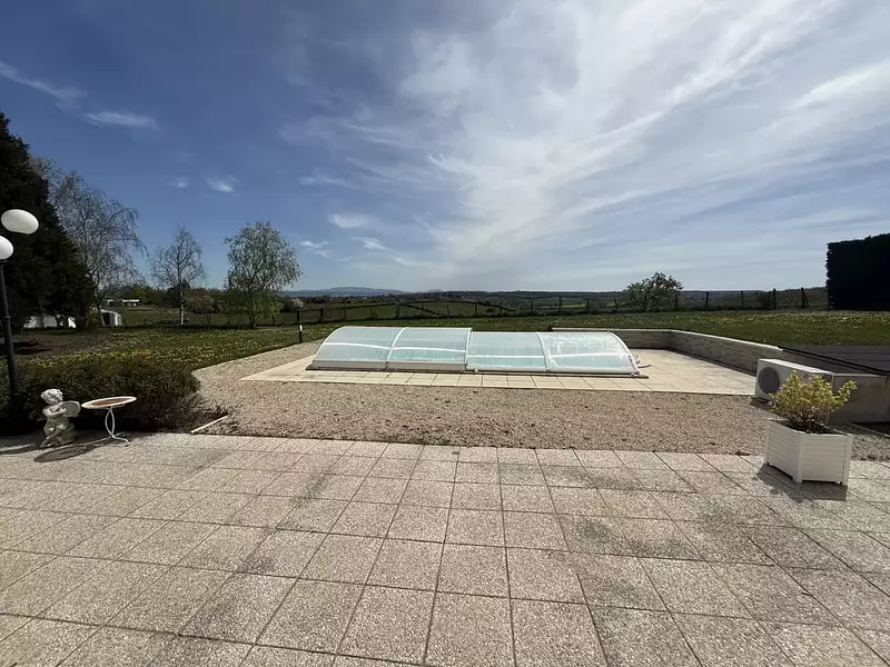Maison, 240 m²