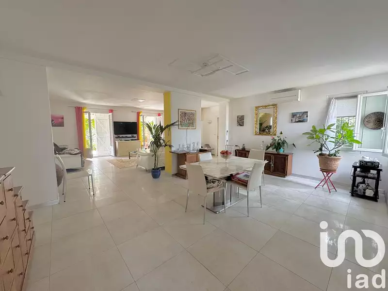 Maison, 244 m²