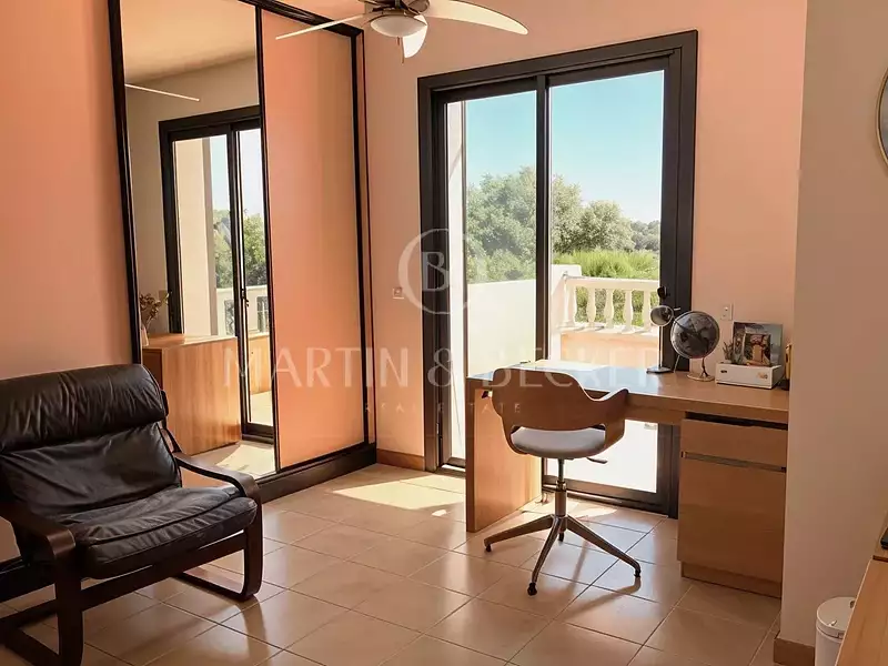 Maison, 246 m²