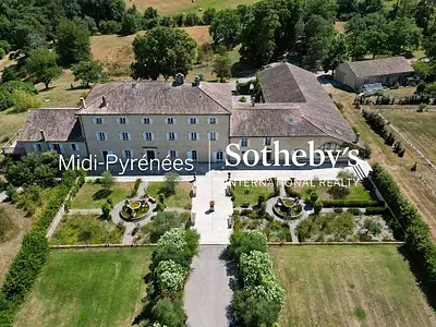 Maison, 728 m²