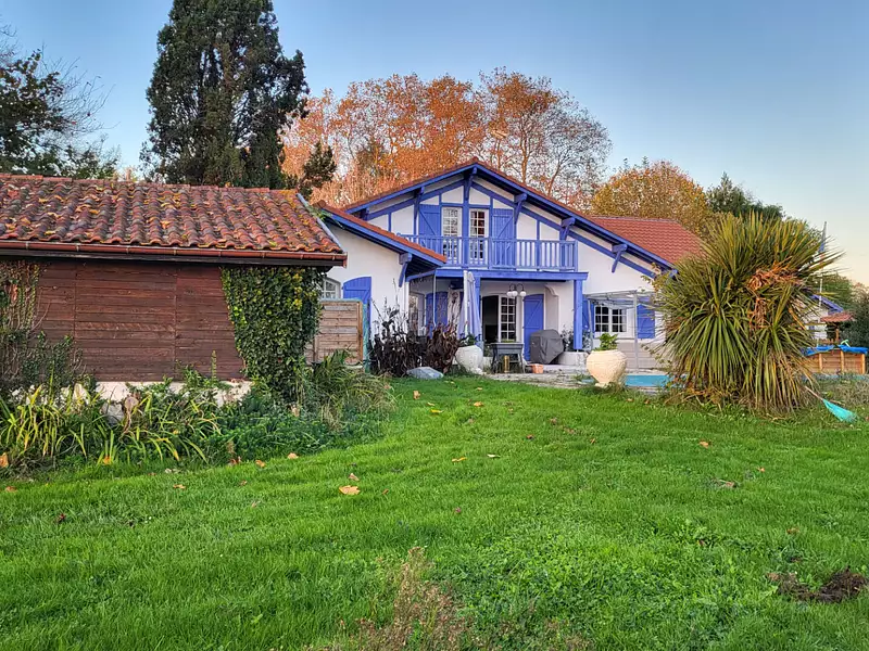 Maison, 215 m²