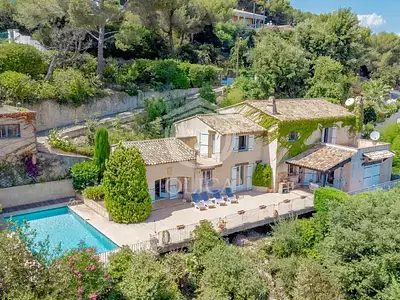 Maison, 275 m²