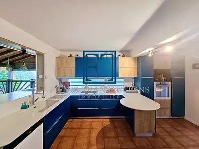 Maison, 211 m²