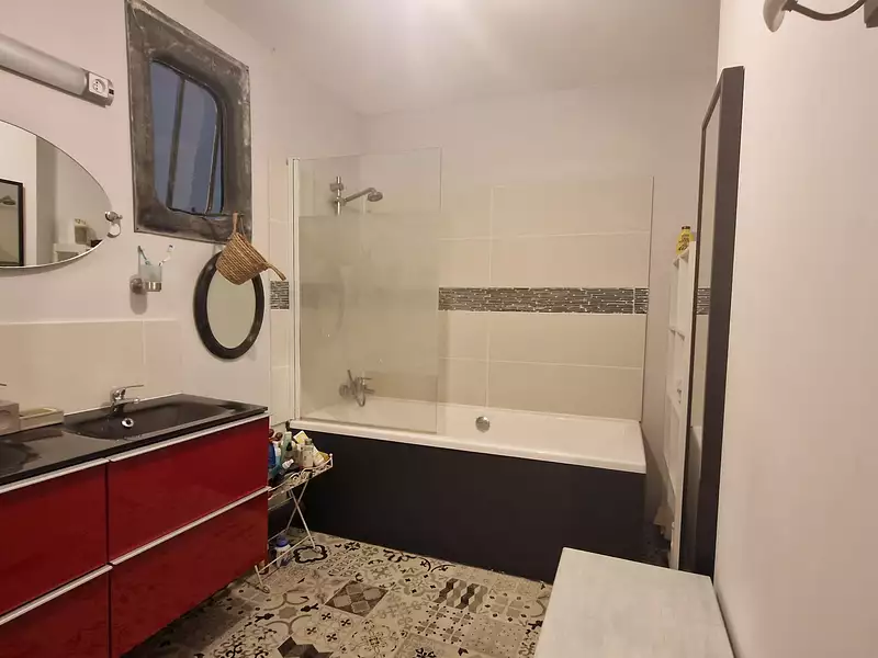 Maison, 196 m²