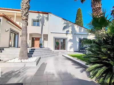 Maison, 257 m²
