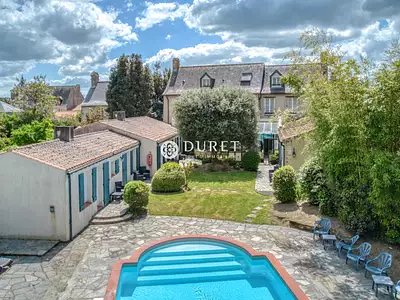 Maison, 872 m²