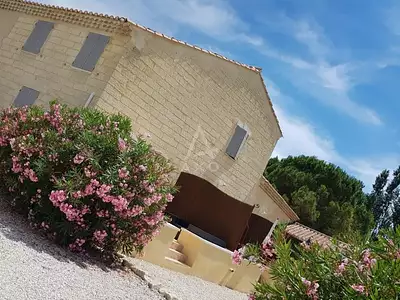 Maison, 180 m²