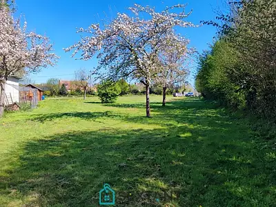 Terrain, 3 076 m²