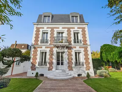 Maison, 247 m²