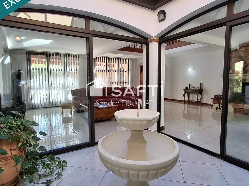 Maison, 252 m²