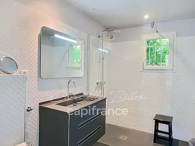 Maison, 215 m²