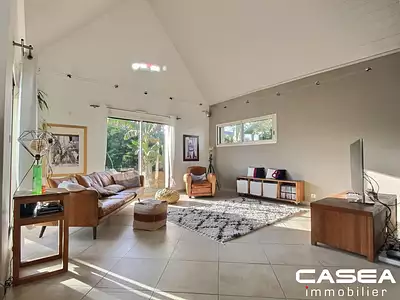 Maison, 239 m²