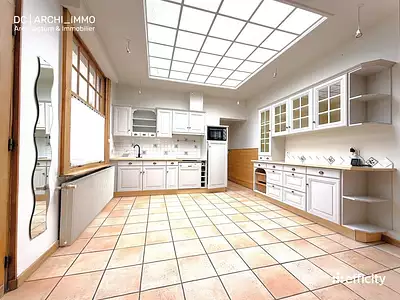 Maison, 345 m²